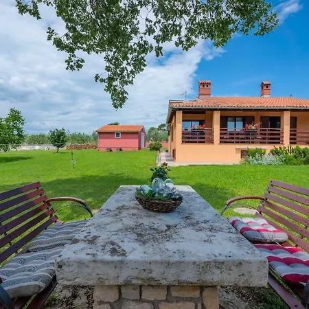 Hacienda Rosemary * Muntić