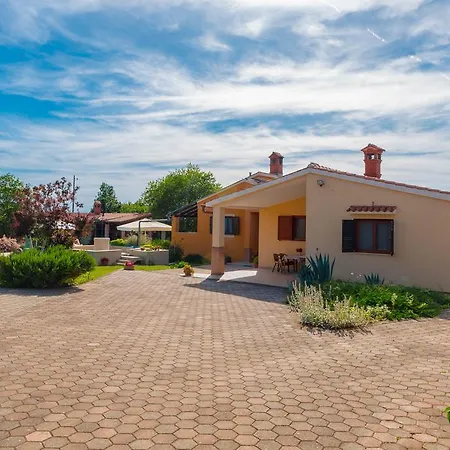 Hacienda Rosemary Holiday home *
