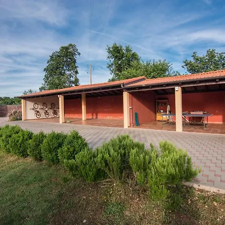 Hacienda Rosemary