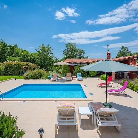Hacienda Rosemary * Muntic