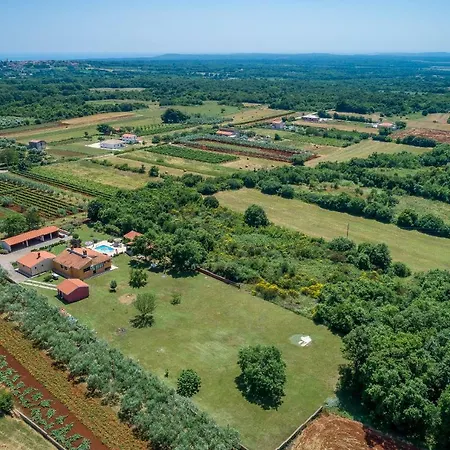 Hacienda Rosemary *