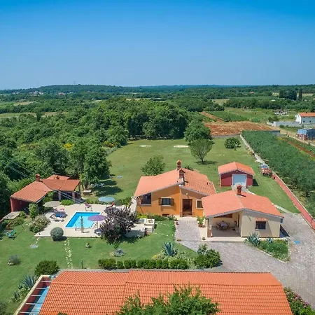Hacienda Rosemary